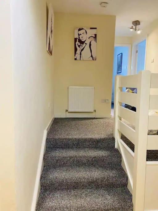 2 Bedroom Modern Stylish Apt In Glasgow City Centre Exterior foto